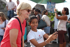 school kids thought it was fun to have a "selfie" with a blonde stranger! :D