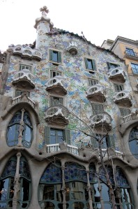 the colourful Casa Batiló by Gaudí (Don)