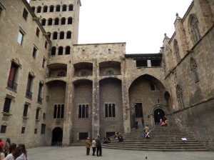 the buildings in this square, Plaça dei Rei, exemplify Barcelona's medieval past, built between 13th and 15th centuries