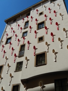 a strange 'art' display of spoons on a building close to our hotel