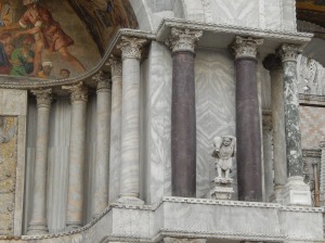 love all the different marble columns
