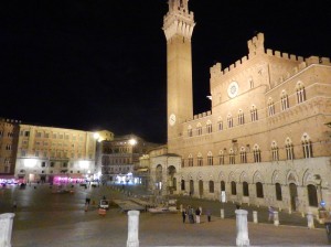Il Campo - the heart of Siena