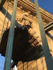 lion on the arch