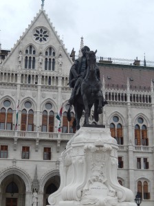 outside the Parliament, Count Andrássy