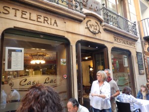 and then our 3 p.m. lunch at this restaurant, the oldest in Zaragoza